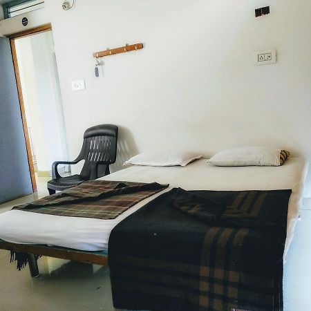 Hotel Ashwini Lodge Mysore Buitenkant foto